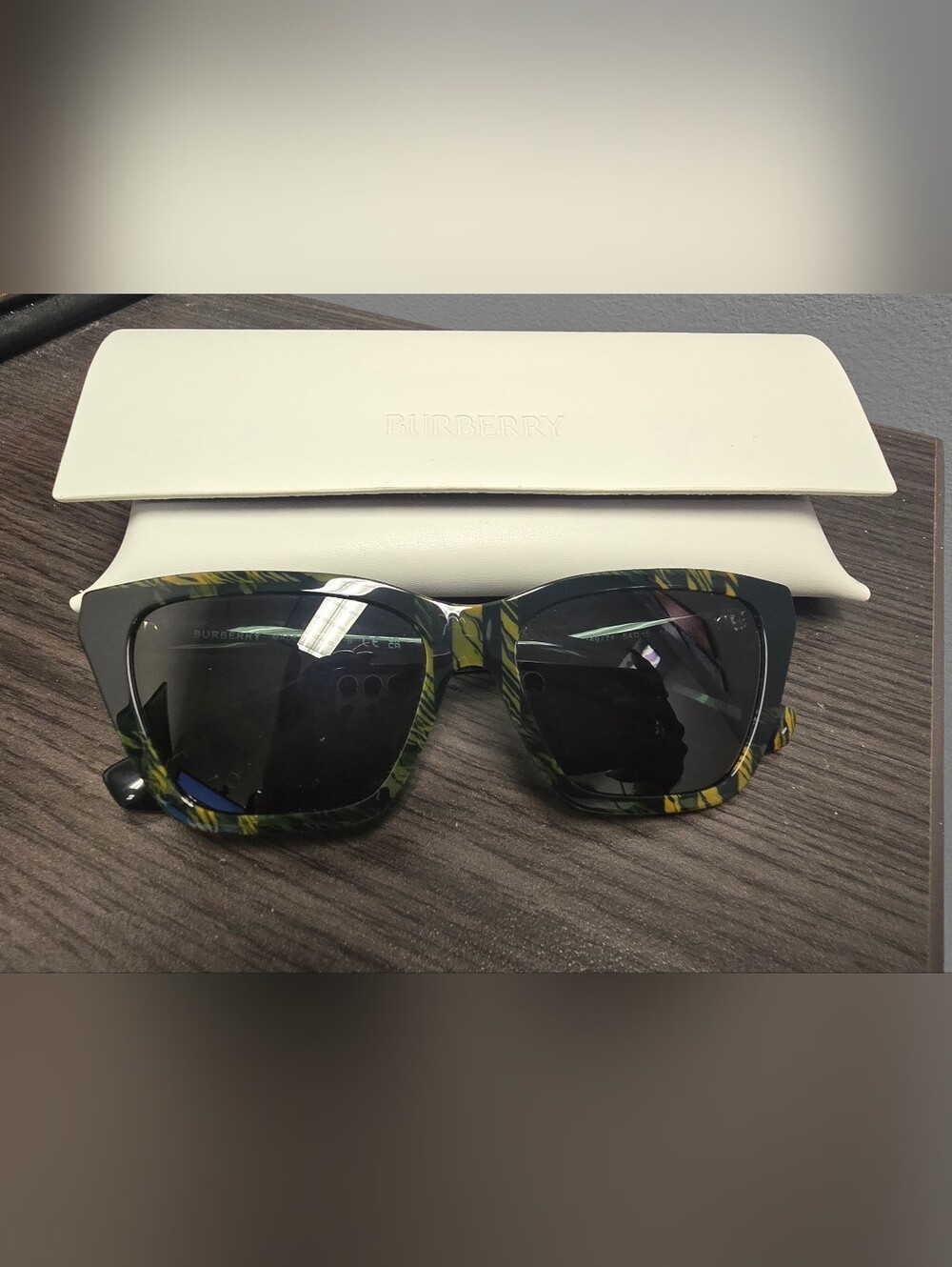 Burberry Green and Yellow Patterned Sunglasses